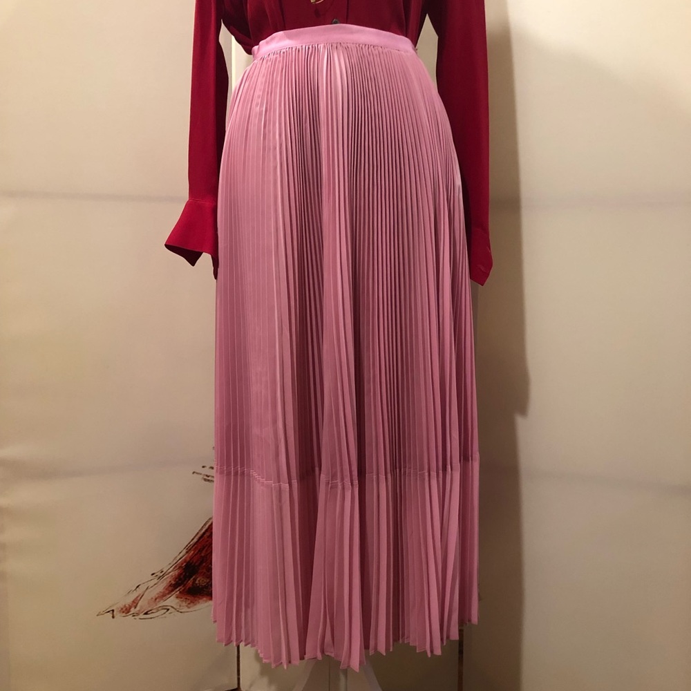 Maxi pleated skirt